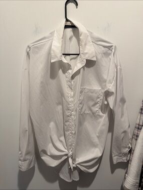 BE COOL White Long-Sleeve Button-Down Shirt with Chest Pocket